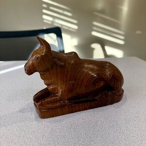 Hand Carved Wooden Laying Ox Cow Bull Longhorn Sculpture Home Decor Vintage